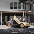 Tesla Cybercab: Τι αποκάλυψε η πρώτη εβδομάδα για το αυτόνομο robotaxi