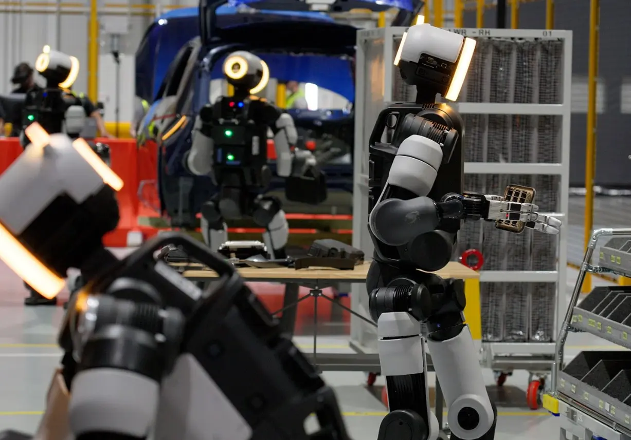 Το Boston Dynamics Atlas αφήνει τα κόλπα και πιάνει κανονικά δουλειά στα εργοστάσια της Hyundai