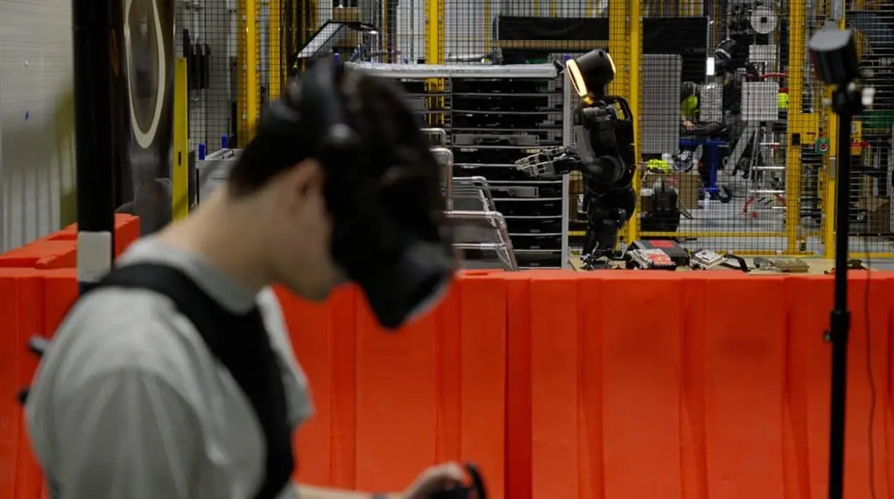Το Boston Dynamics Atlas αφήνει τα κόλπα και πιάνει κανονικά δουλειά στα εργοστάσια της Hyundai