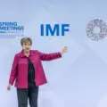 Το ΔΝΤ εκτιμά ότι η AI στηρίζει την παγκόσμια ανάπτυξη, αλλά αλλάζει το 40% των θέσεων εργασίας