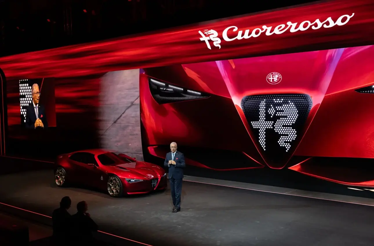 Η Alfa Romeo παρουσίασε την Cuorerosso και δείχνει το μέλλον των σπορ αυτοκινήτων της
