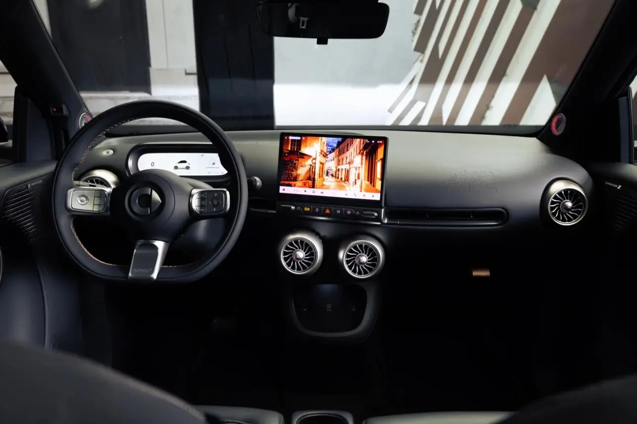 Το θρυλικό smart fortwo επιστρέφει ως ηλεκτρικό smart #2 με αυτονομία 290 km 2 Το θρυλικό smart fortwo επιστρέφει ως ηλεκτρικό smart #2 με αυτονομία 290 km