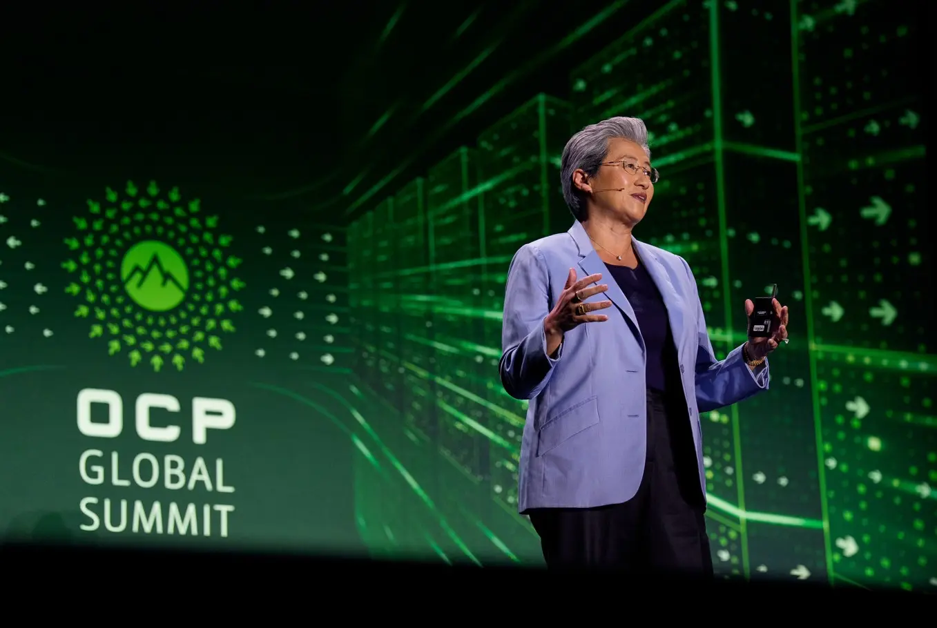 Η AMD παρουσίασε το Helion για agentic AI και τον νέο EPYC Verano με μνήμη LPDDR+