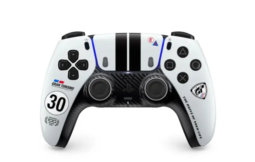 Το Gran Turismo 7 αποκτά τη μεγαλύτερη νέα αναβάθμισή του και αποκαλύπτει συλλεκτικό DualSense για τα 30 χρόνια