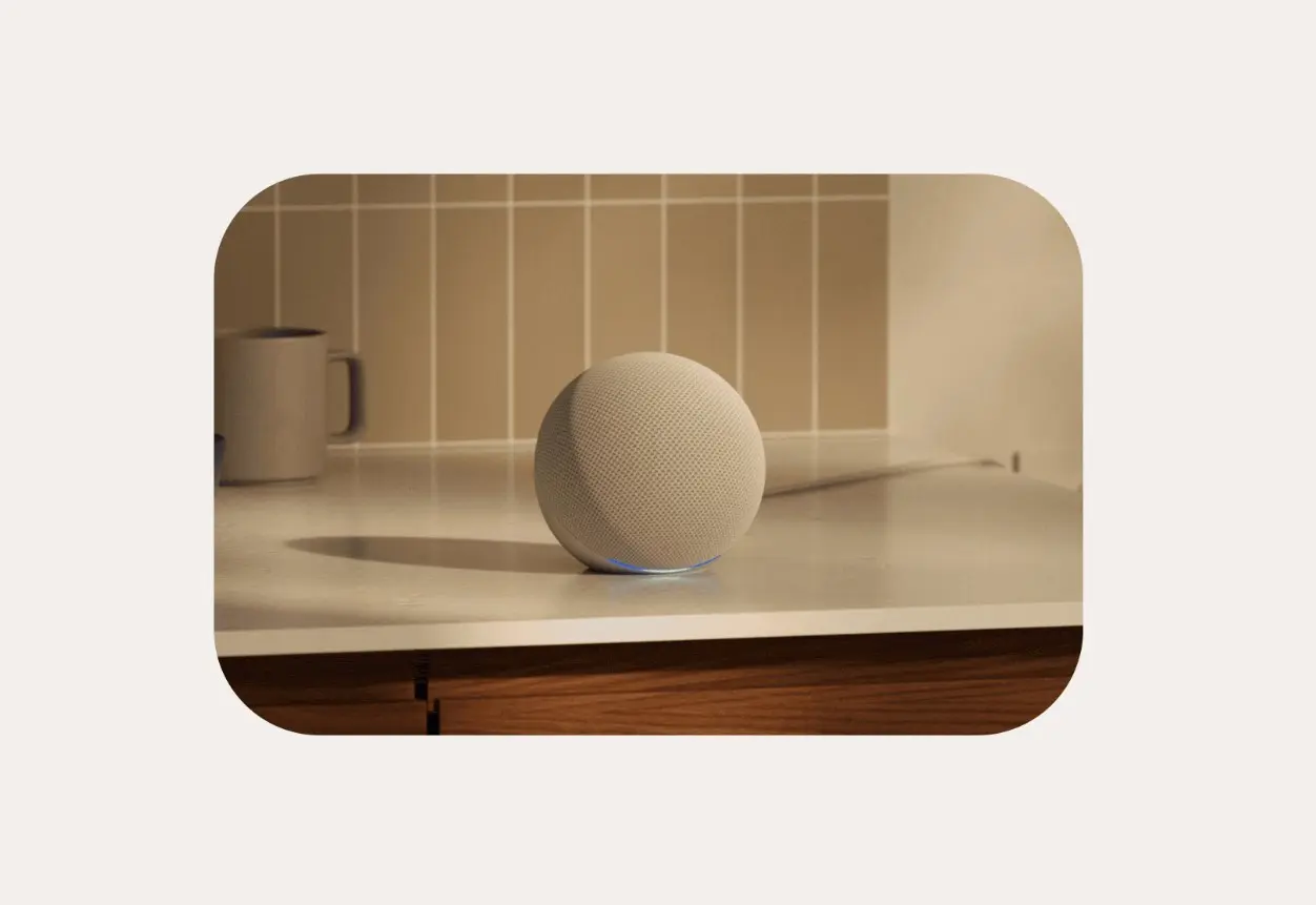 Η Amazon παρουσίασε νέα έξυπνα ηχεία Echo με Alexa+