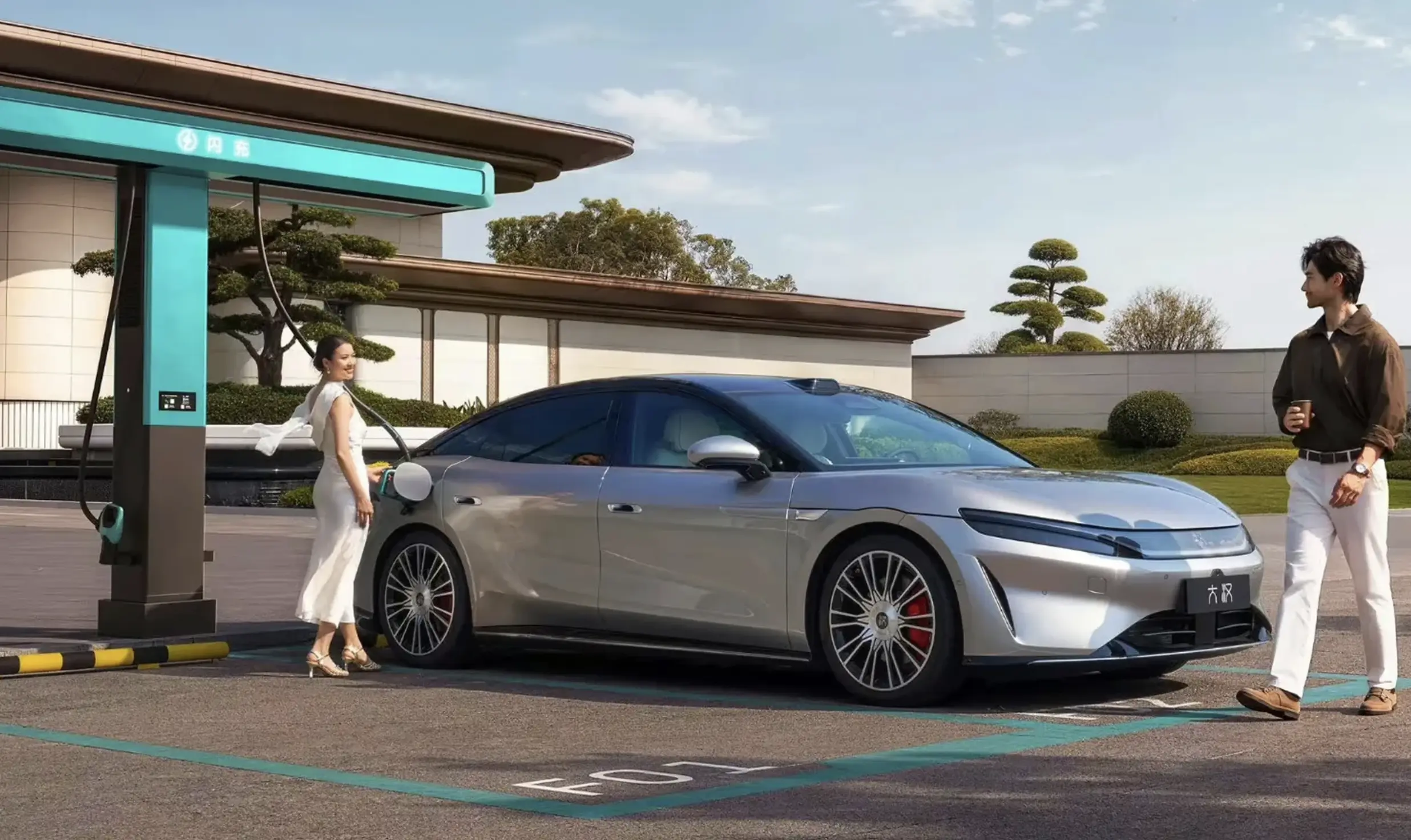 BYD Da Han EV: Το νέο sport sedan με αυτονομία 1.008 χλμ και τιμή 35.200 δολάρια 2 BYD Da Han EV: Το νέο sport sedan με αυτονομία 1.008 χλμ και τιμή 35.200 δολάρια